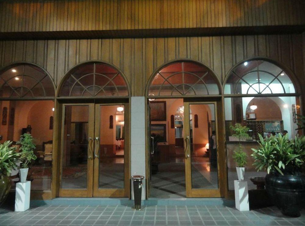 Yuzana Garden Hotel Yangon Exterior foto