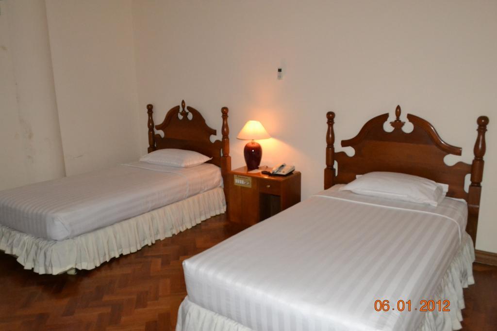 Yuzana Garden Hotel Yangon Exterior foto